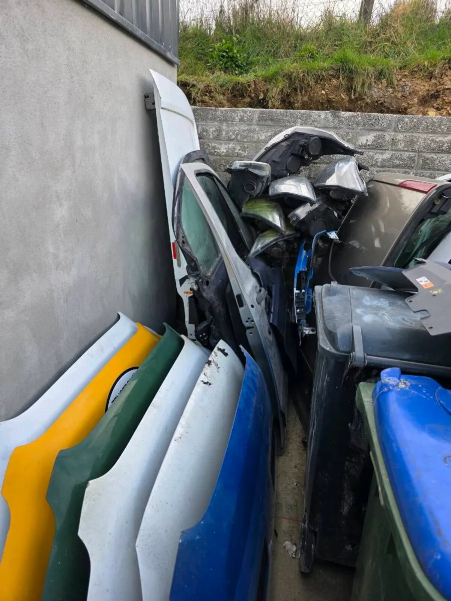 Transit 2016 panels - Image 4