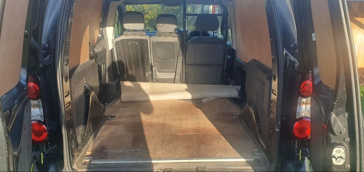 Citroen Berlingo 2012 3 seaters - Image 3