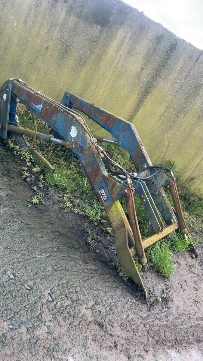 702 Marshall - Image 2