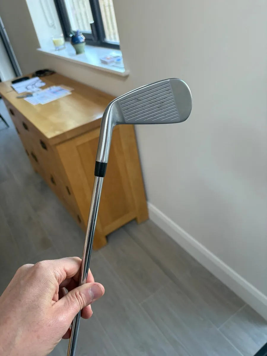 Taylormade SIM UDI 2 driving iron - Image 3