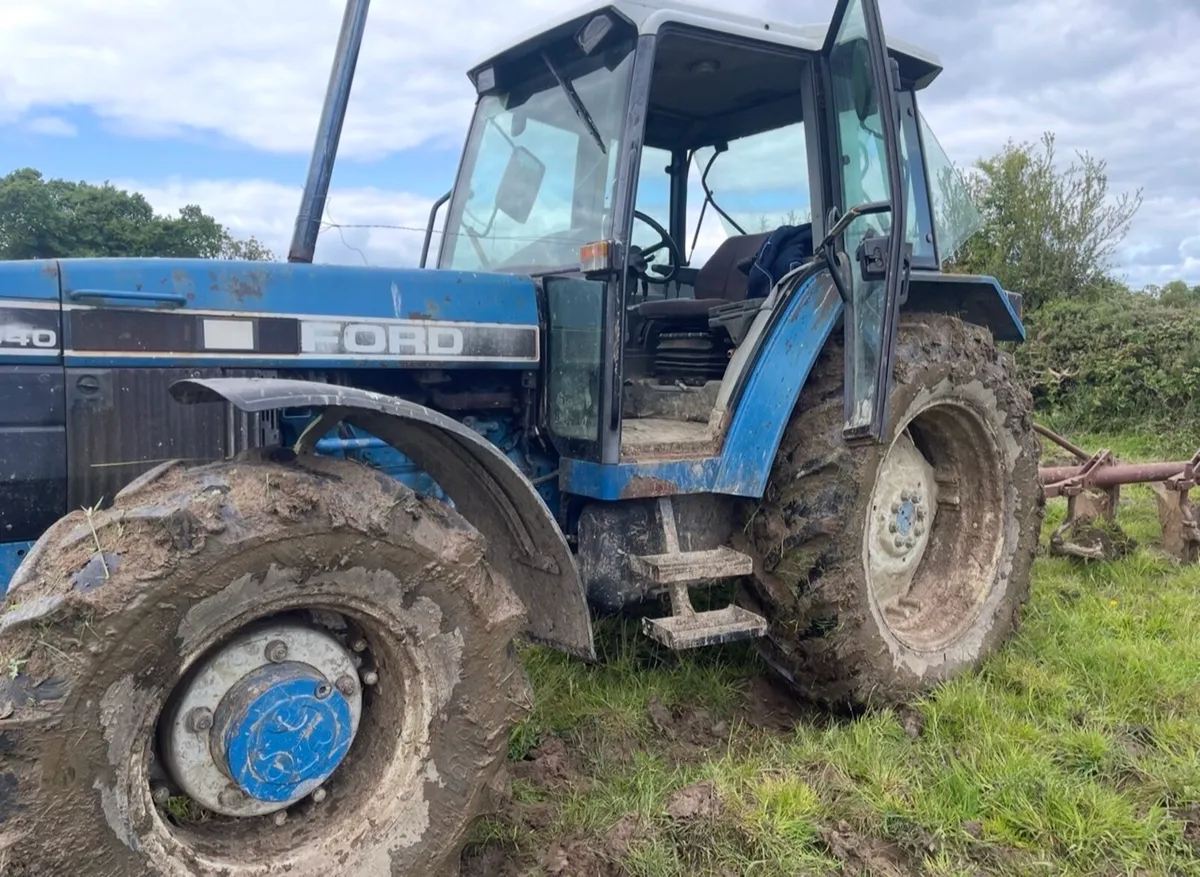 Tractor 7840 - Image 4