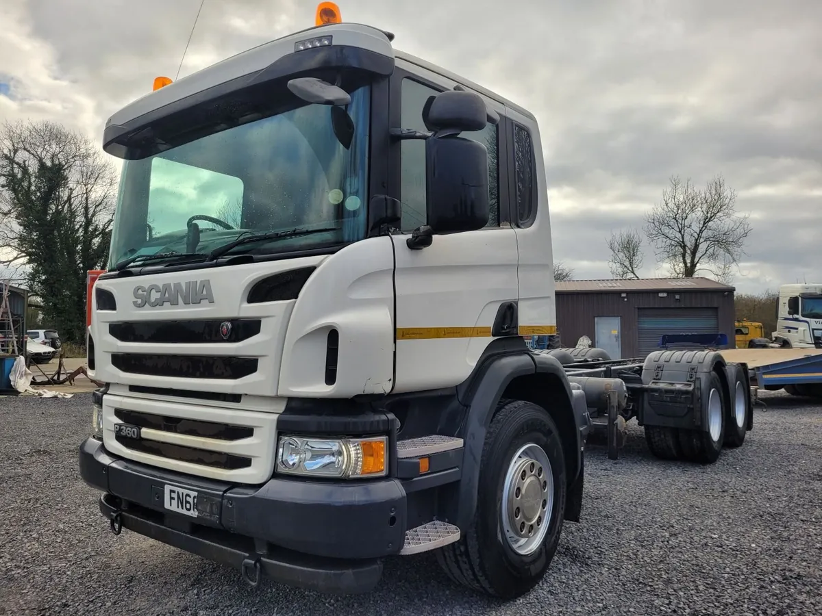 Scania P360 6x4  2017 - Image 2