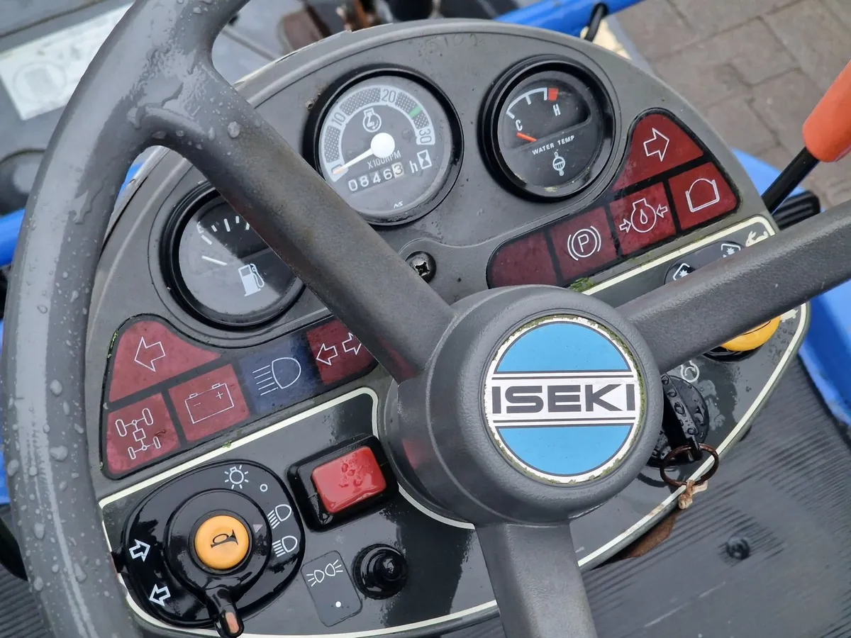 2021 ISEKI SF370 37hp ride on mower lawnmower - Image 1