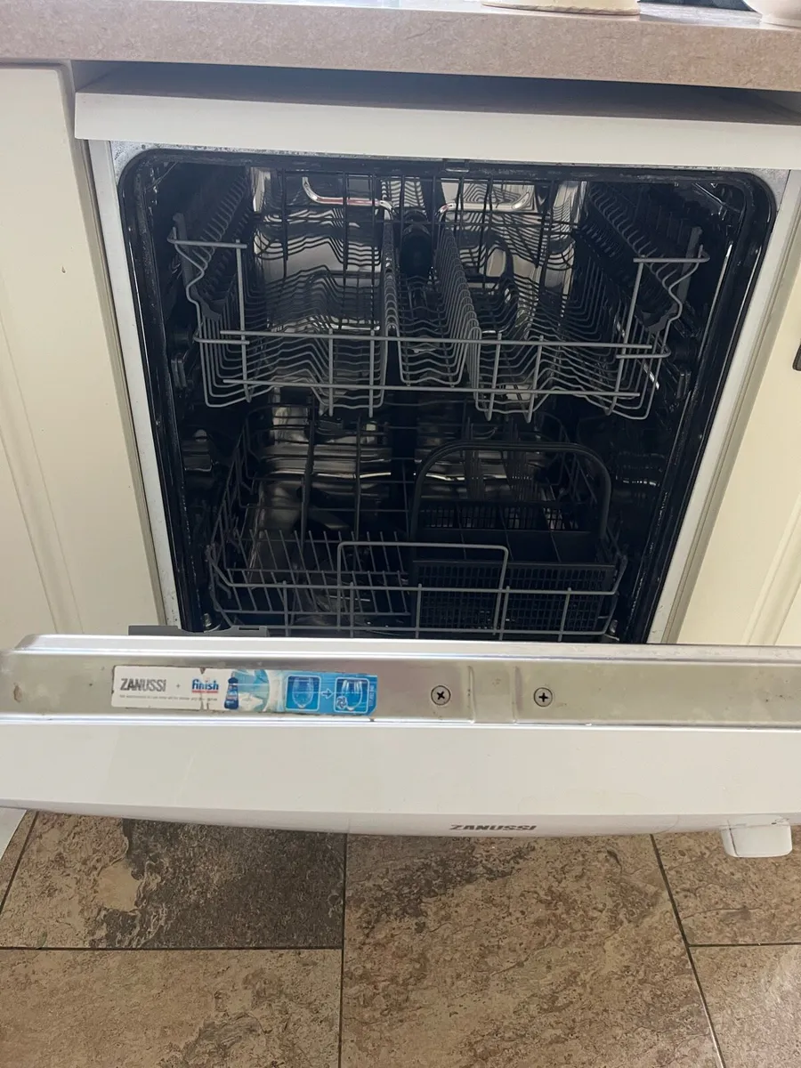 Dishwasher & washing machine - Image 2