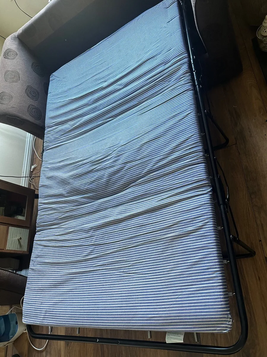 Two seater sofa bed - Image 3