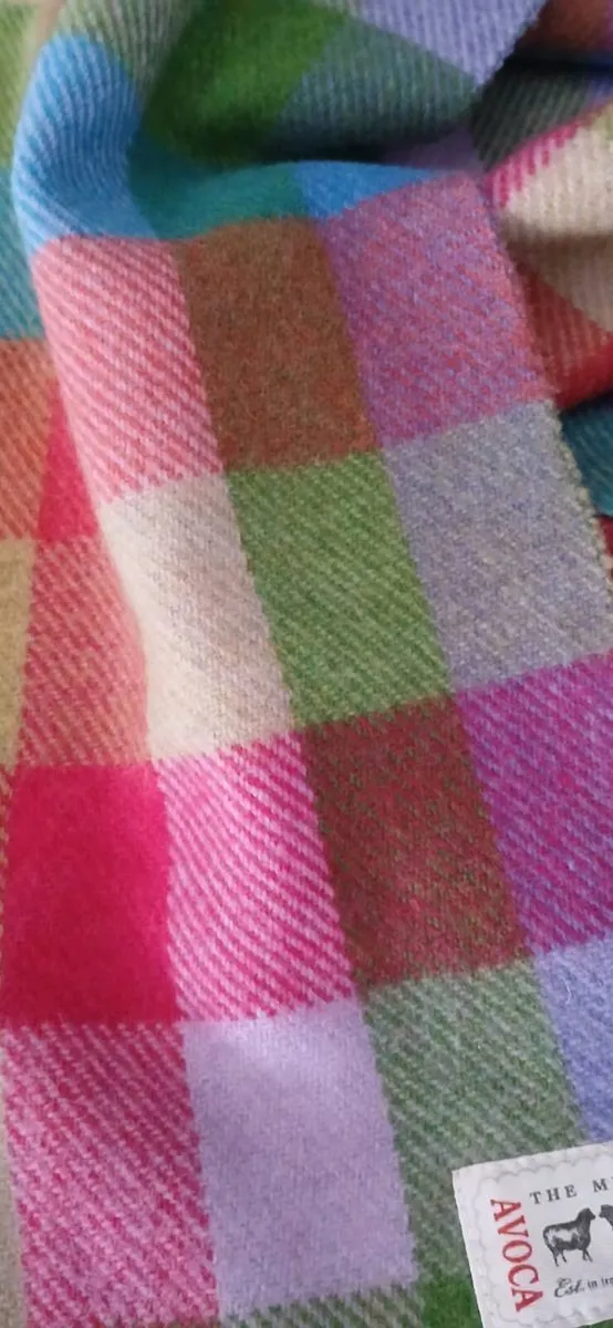 Avoca Handweavers Scarf - Image 2