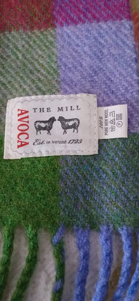 Avoca Handweavers Scarf - Image 3