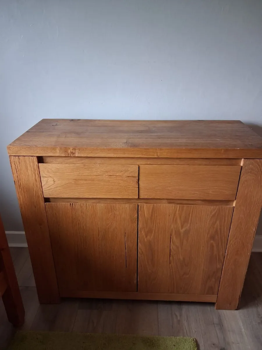 Oak cabinet - Image 1