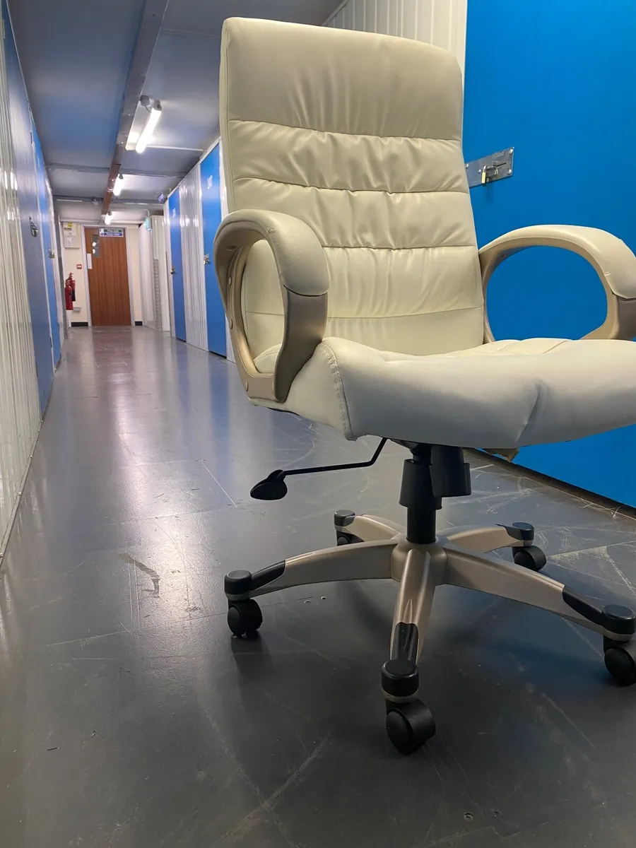 Office chair - Image 3