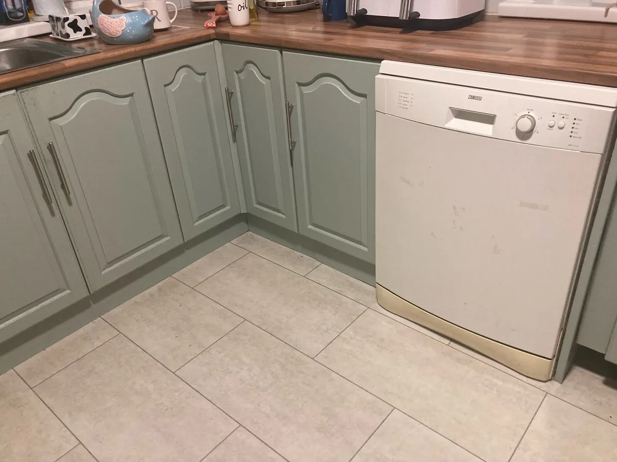 Fitted kitchen - Image 3