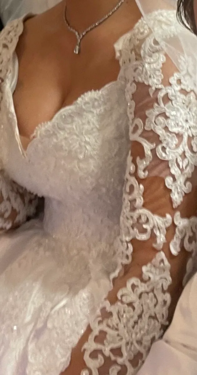 Wedding dress - Image 4