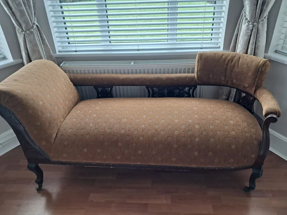 Chaise Longue - Image 1