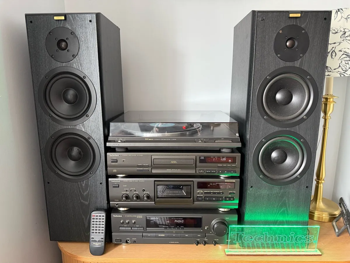 Technics Hi-FI set - Image 1