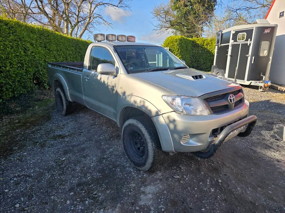 2007 Toyota Hilux Single Cab - Image 2