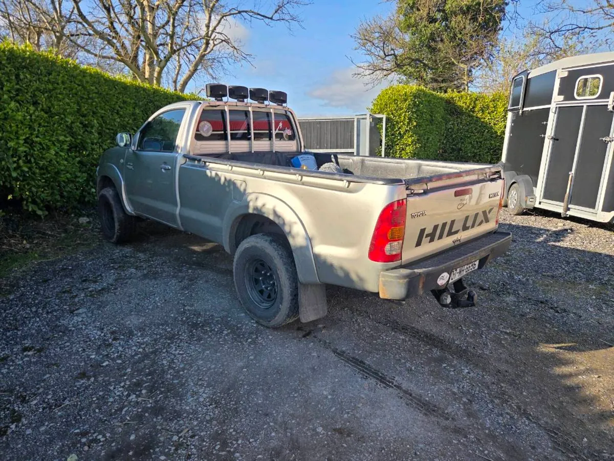 2007 Toyota Hilux Single Cab - Image 3