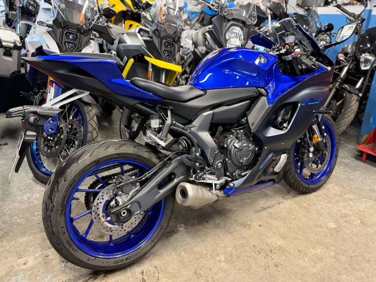 2023 Yamaha R7 - Image 3