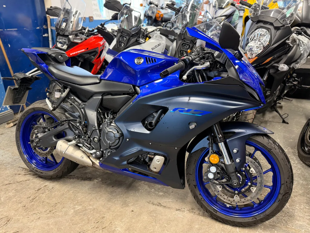 2023 Yamaha R7 - Image 2