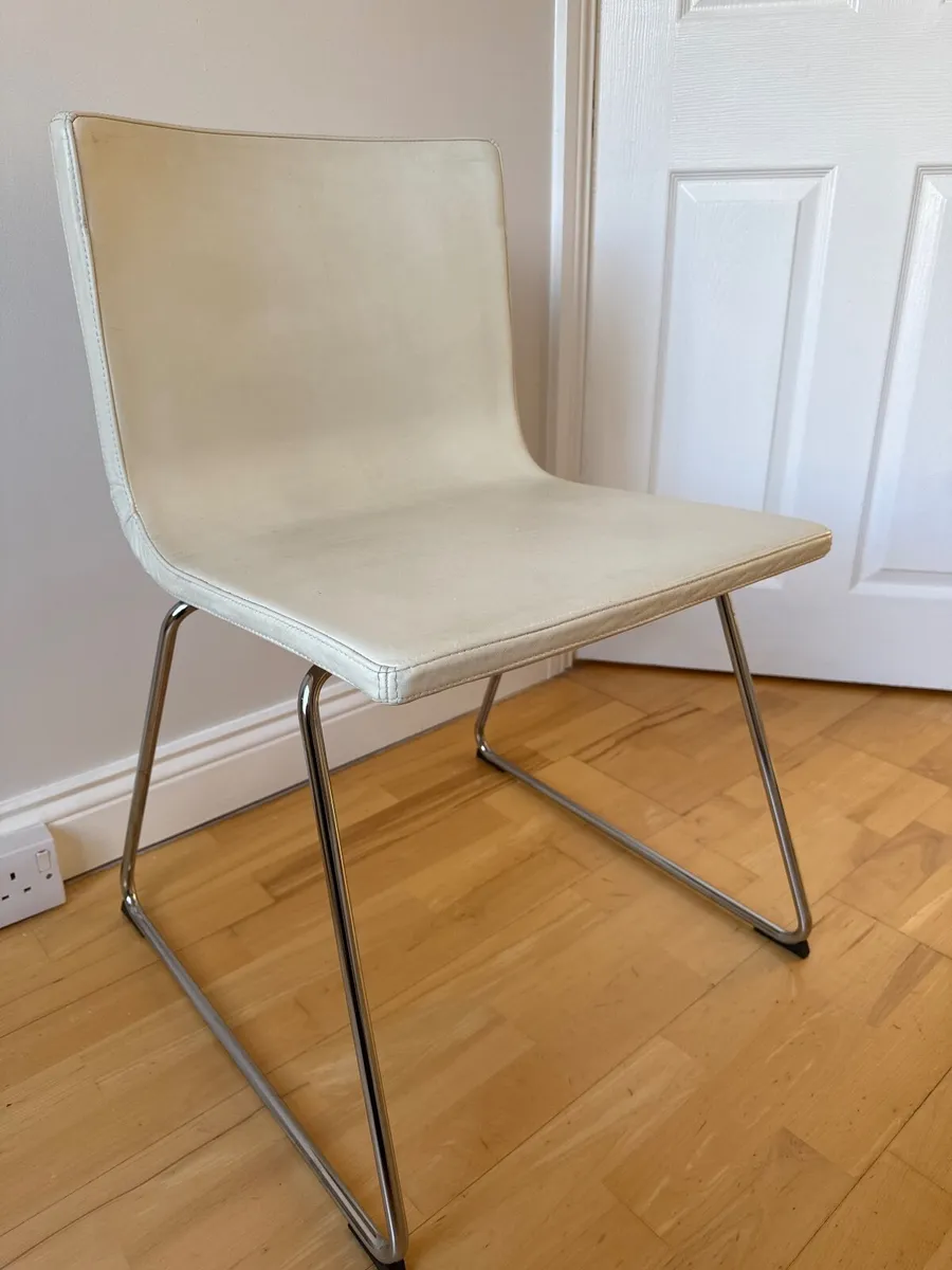 6 Leather chairs for dinner table - Image 1