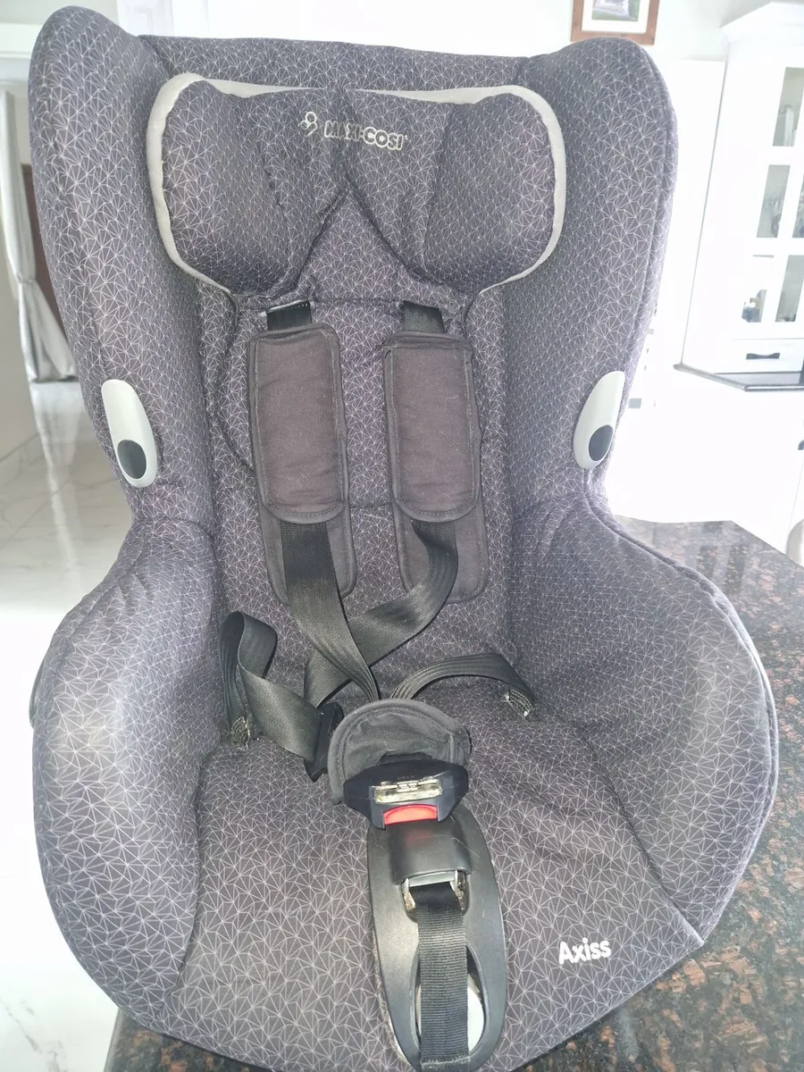 Maxi cosi axis swivel car seat - Image 2