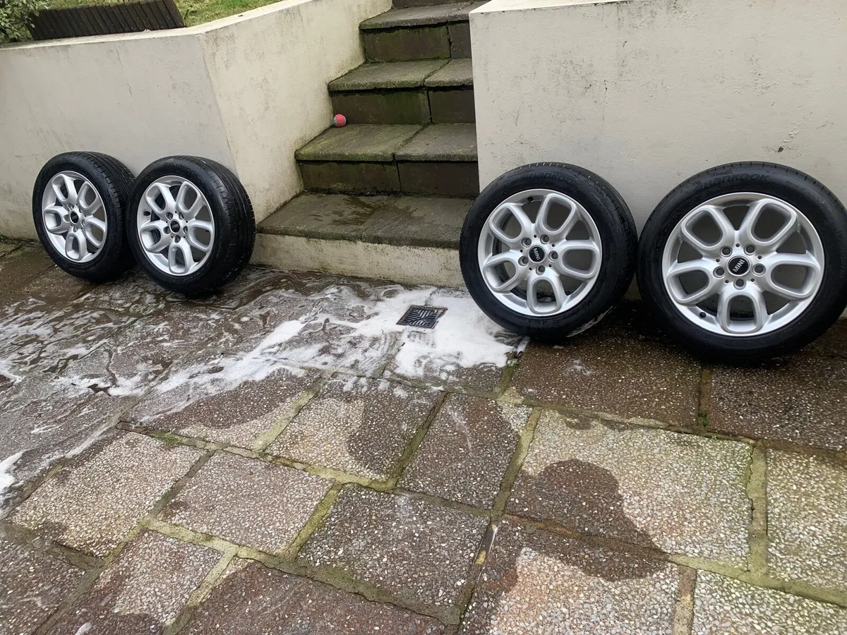 16” originall alloys with all season tyres MINI - Image 1