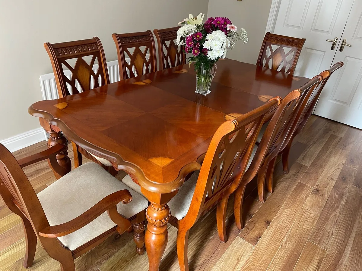 Mahogany Dining Table + 8 chairs - Image 1