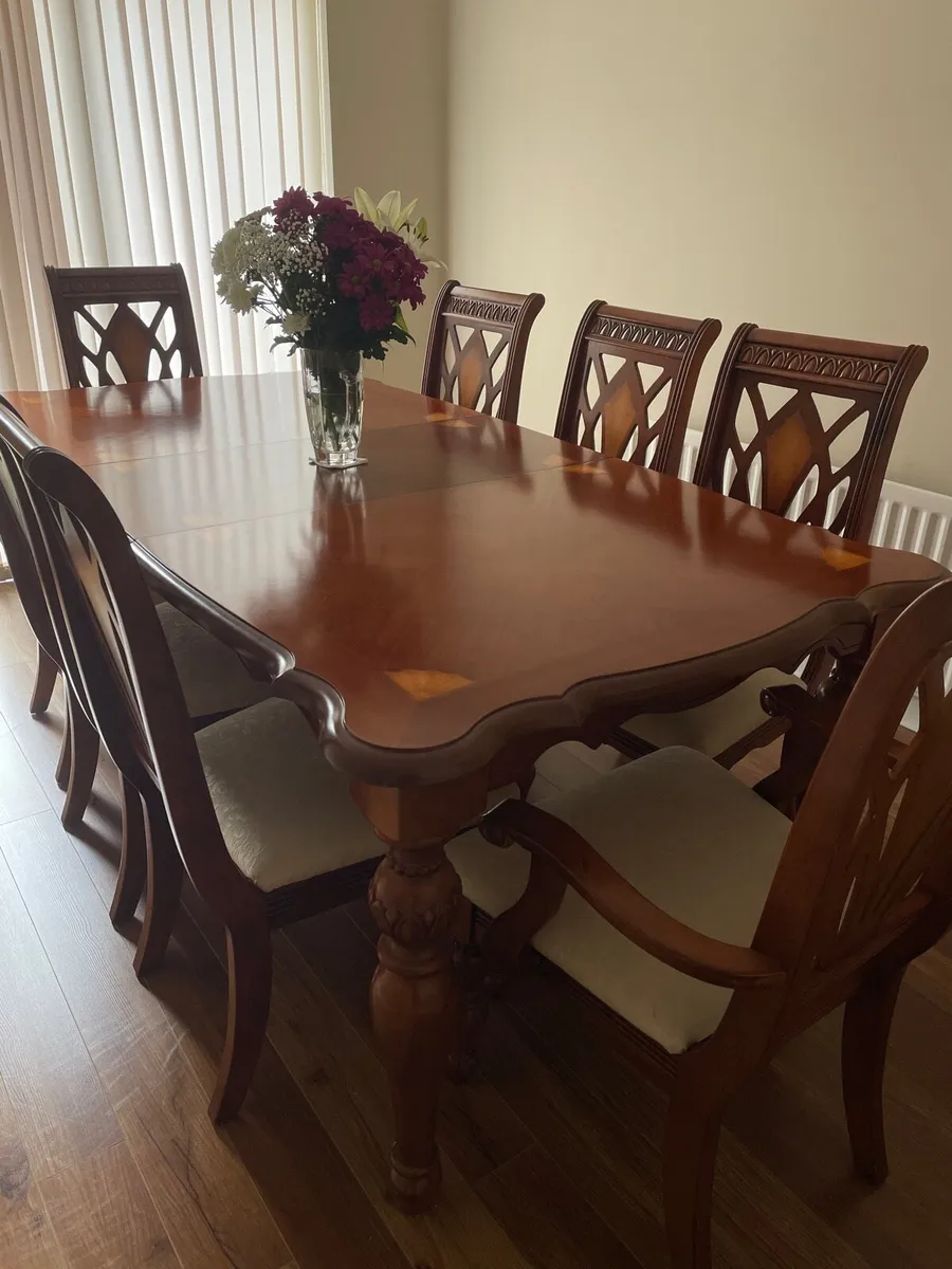 Mahogany Dining Table + 8 chairs - Image 4
