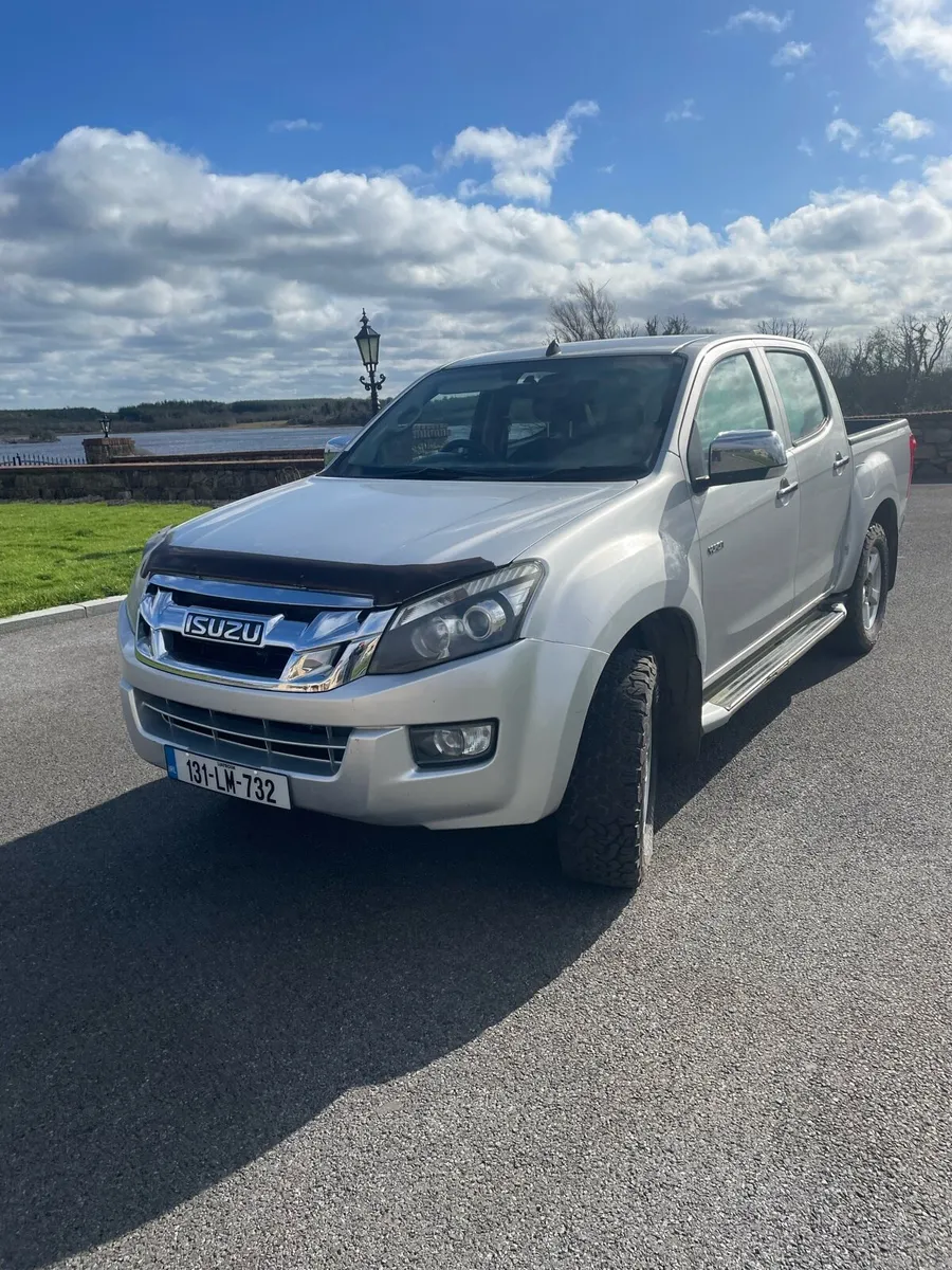 Isuzu D max - Image 1