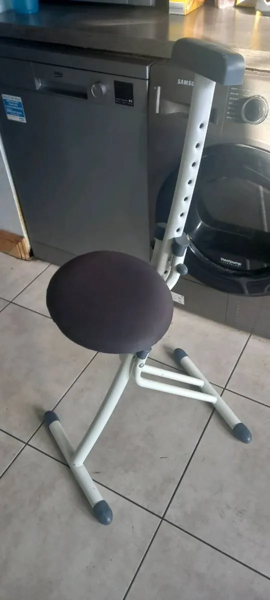 Strong foldable adjustable Musicians Chair - Image 2