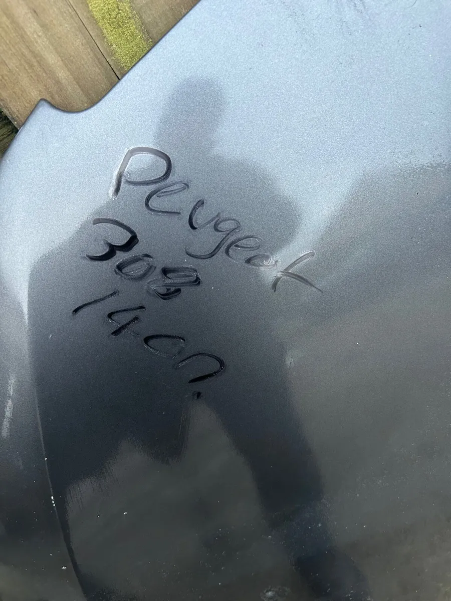 Bonnets , doors , front panels, bumper bars, for. - Image 2