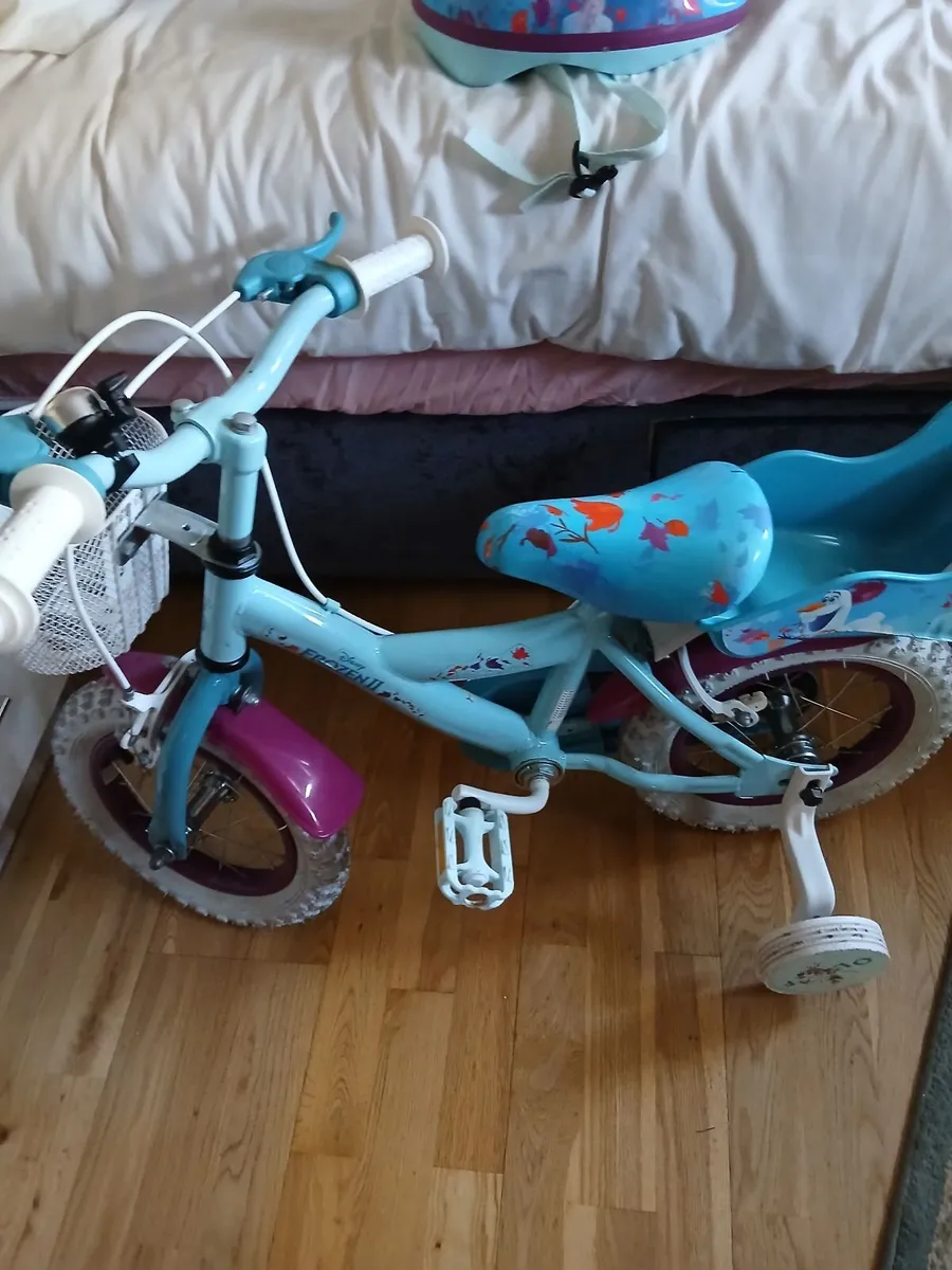 Girls bicycle - Image 1