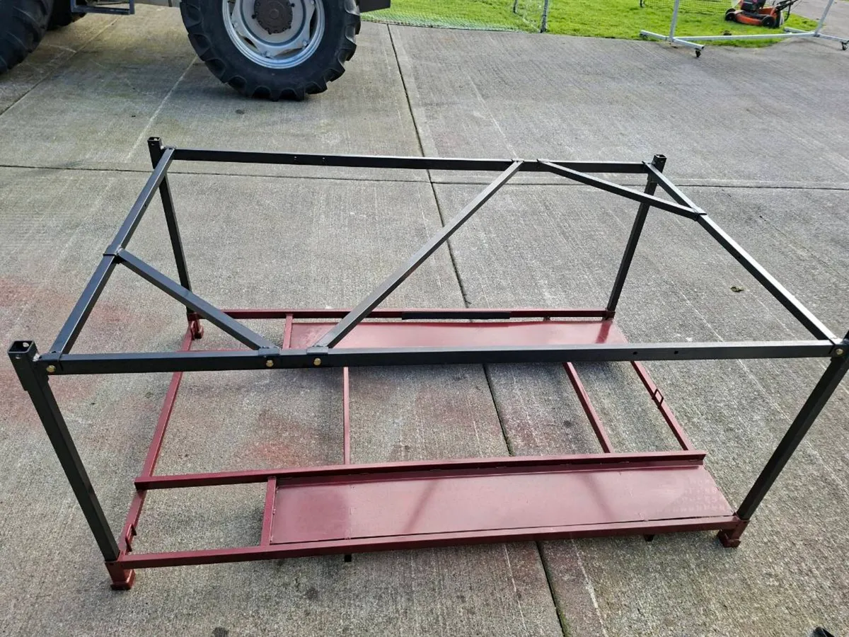 Steel crates - Image 1