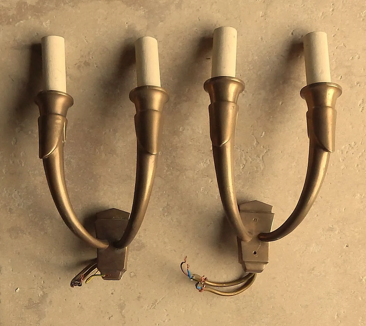 2 Vintage Brass Wall Light Sconces - Image 1