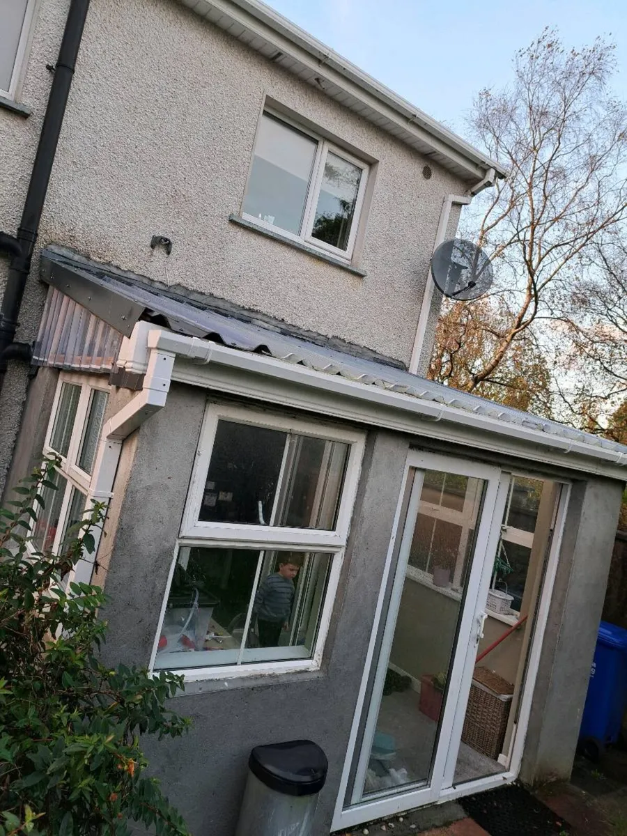 Sliding door and Windows - Image 4