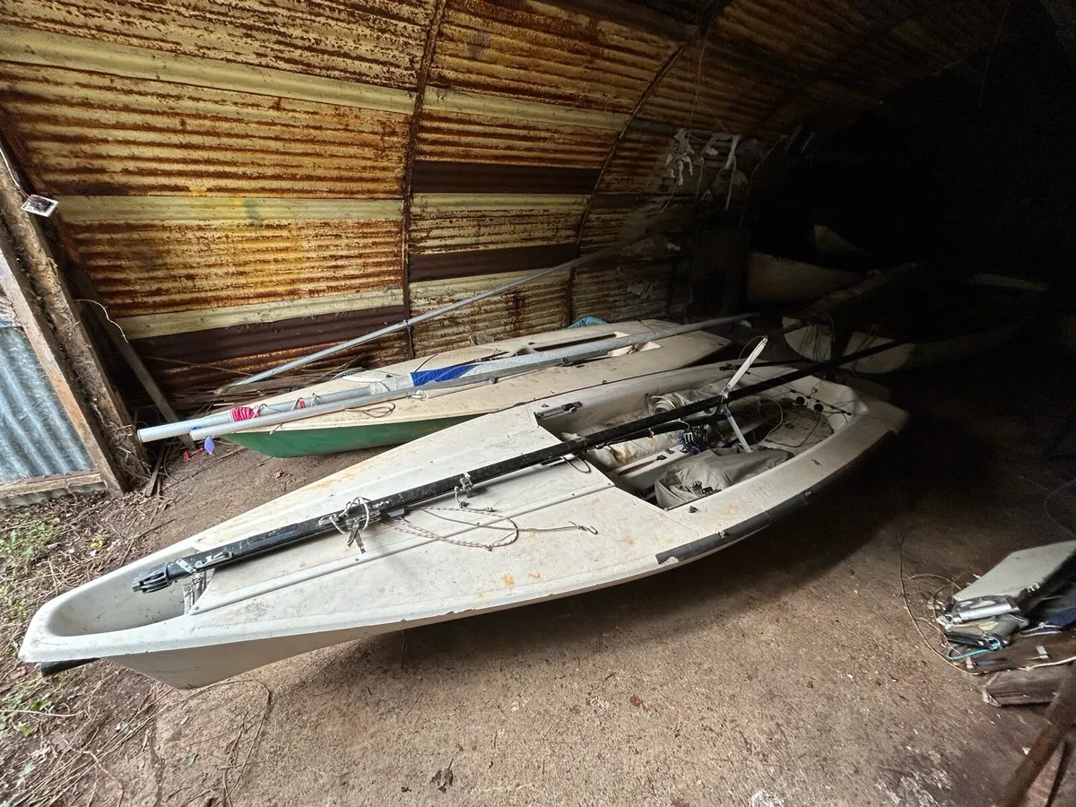 405 Sailing Dinghy - Image 2