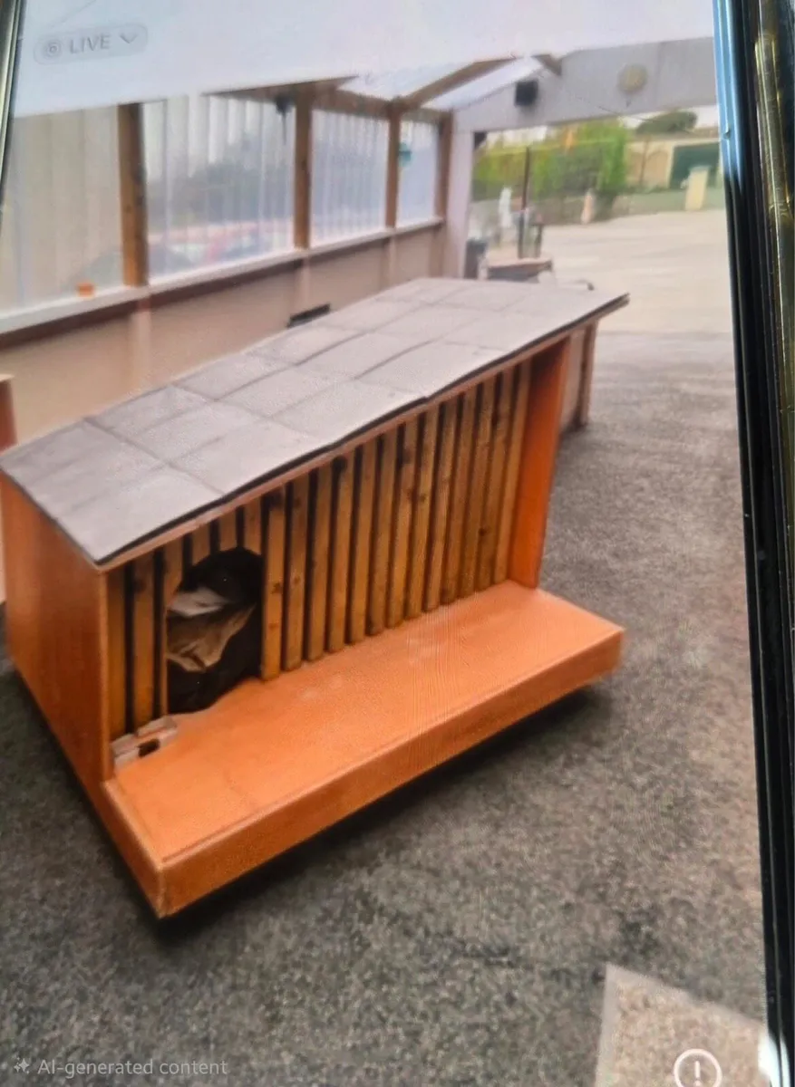 Dog house - Image 1