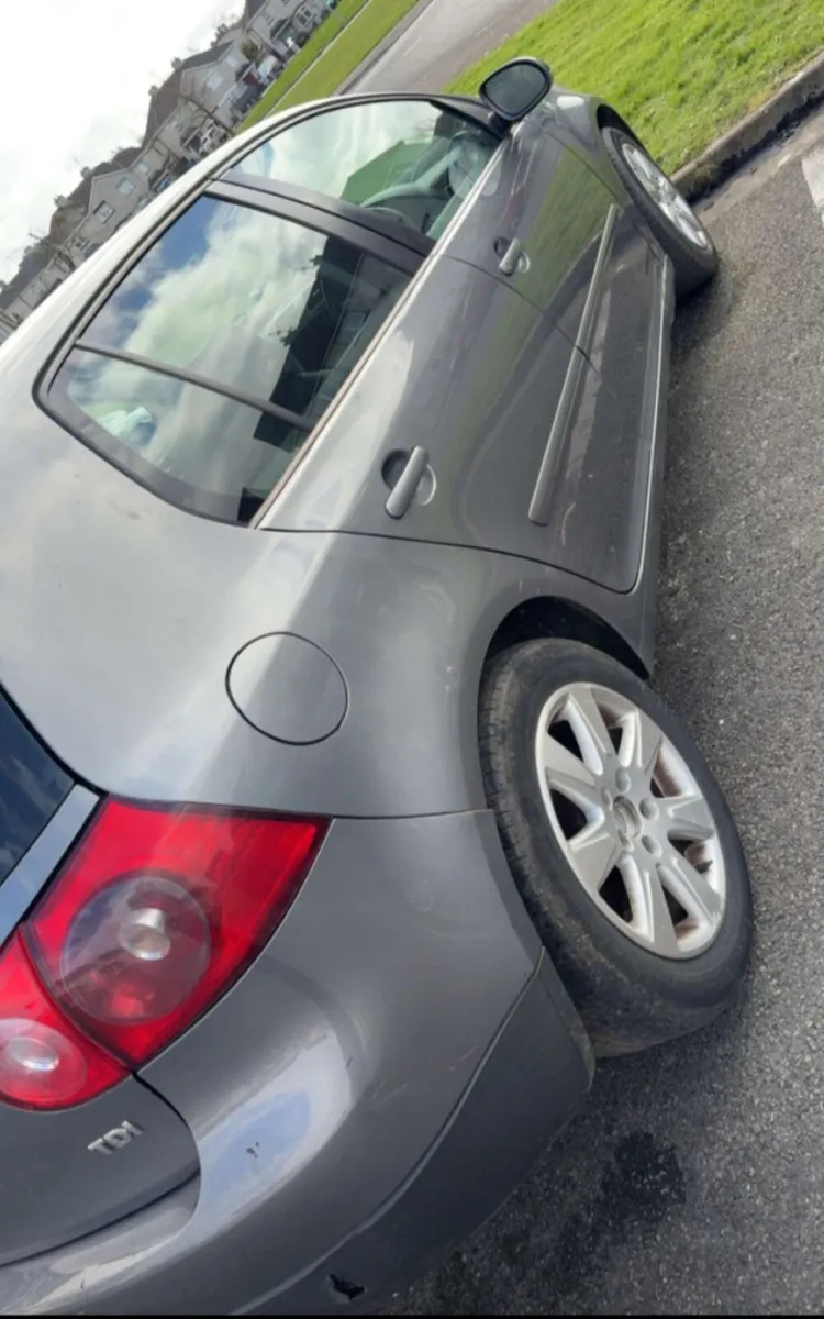 Vw Golf breaking - Image 2