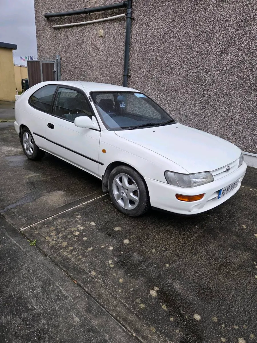 Toyota corolla - Image 1