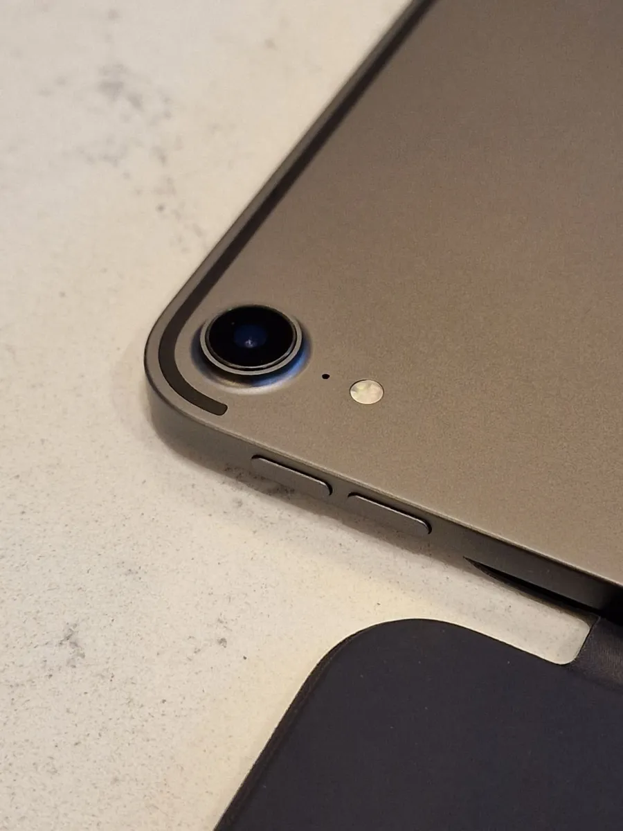 iPad Pro 12.9in (3rd Gen) 256gb + Pencil (2nd Gen) - Image 3