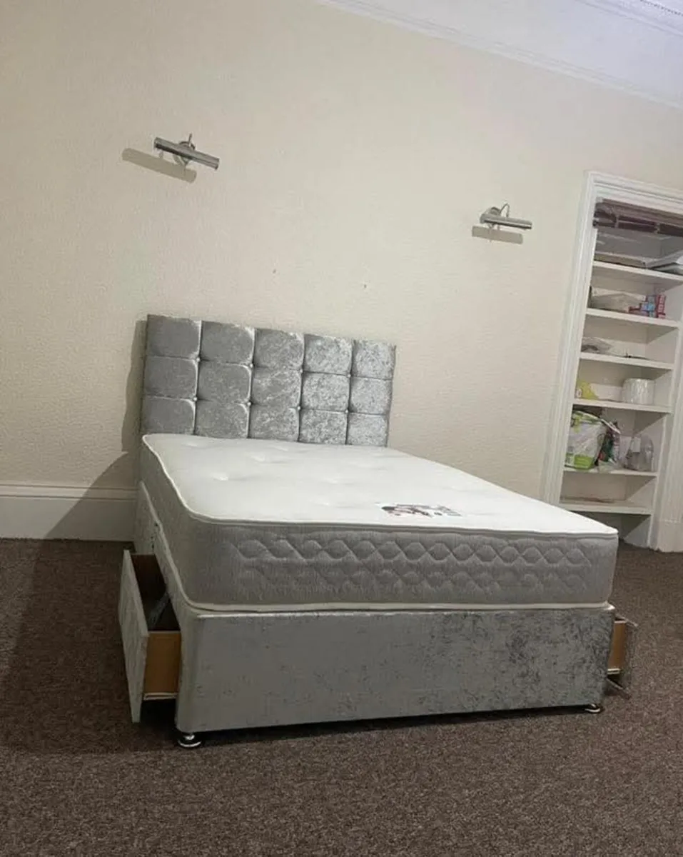 Divan Chesterfield Bed Frame + Mattress + Drawers - Image 4