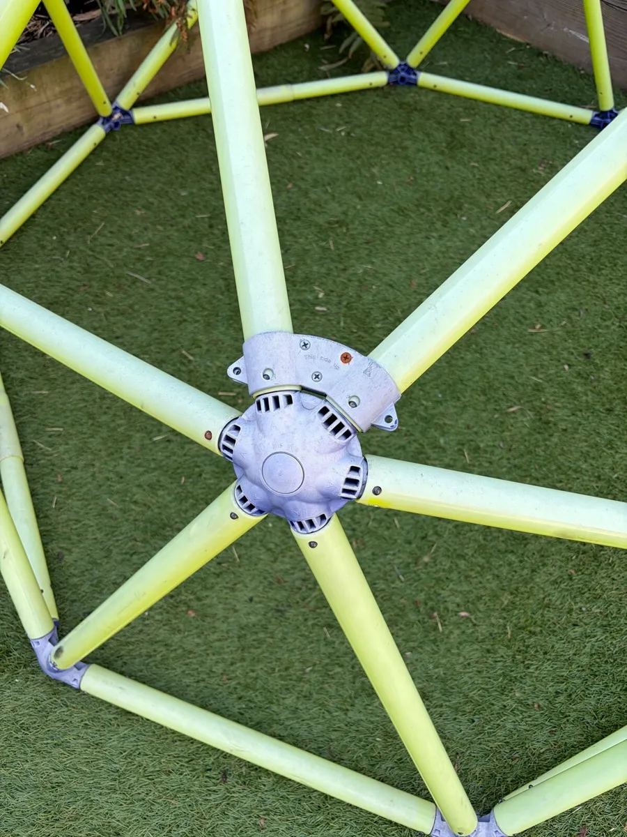 Eazy peesy monkey bars climbing frame - Image 3