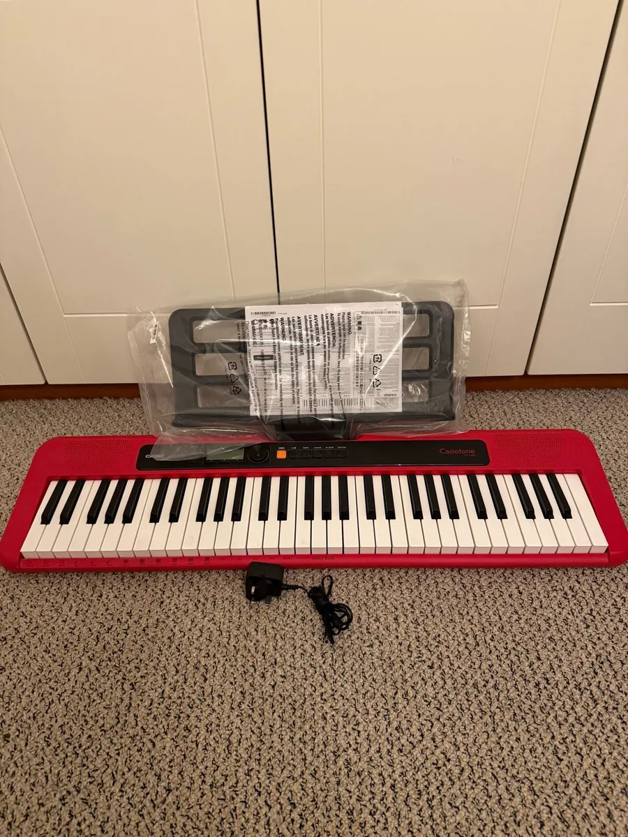 Casio Casiotone CT-S200RD Digital Piano - Image 1