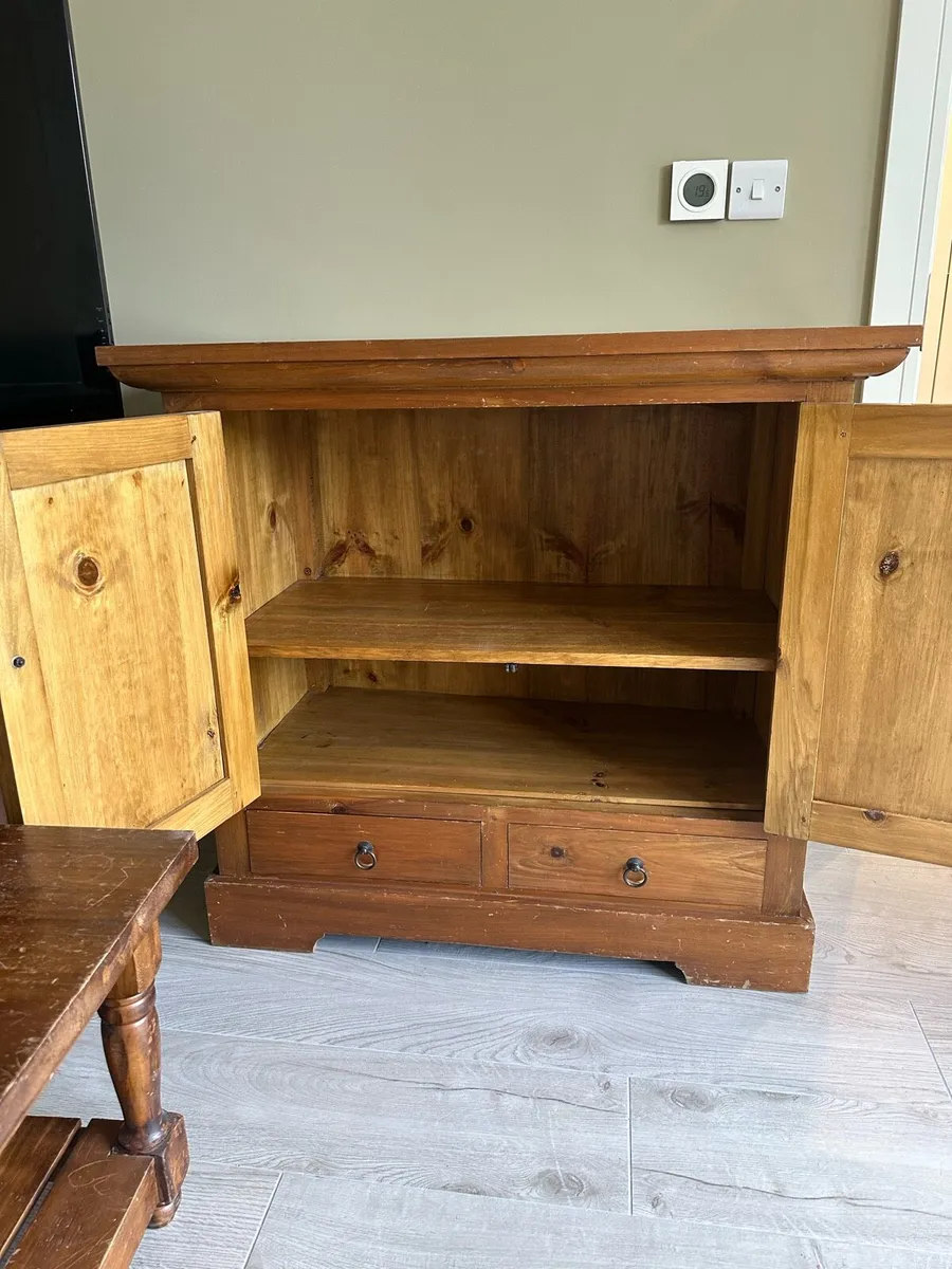 Tv stand, drinks cabinet & coffee table - Image 4