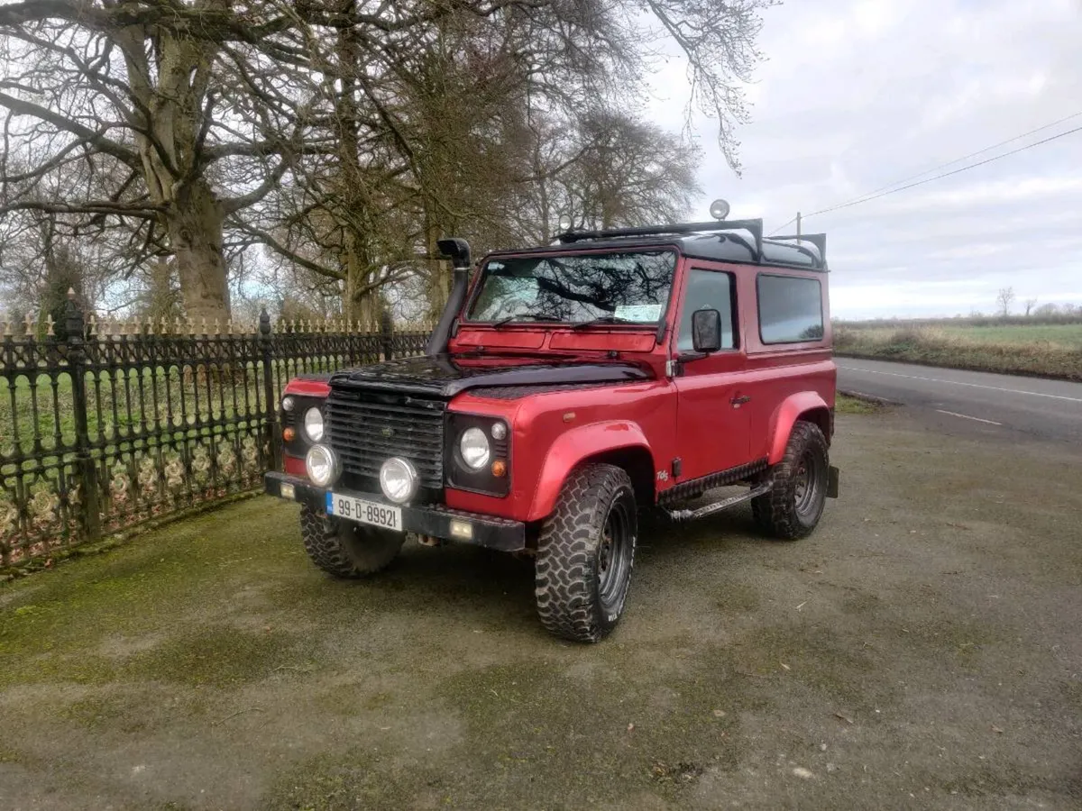 Landrover Defender 90 - Image 1