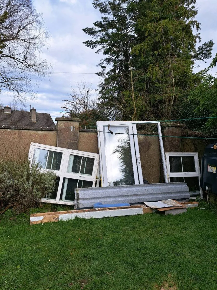 Sliding door and Windows - Image 1