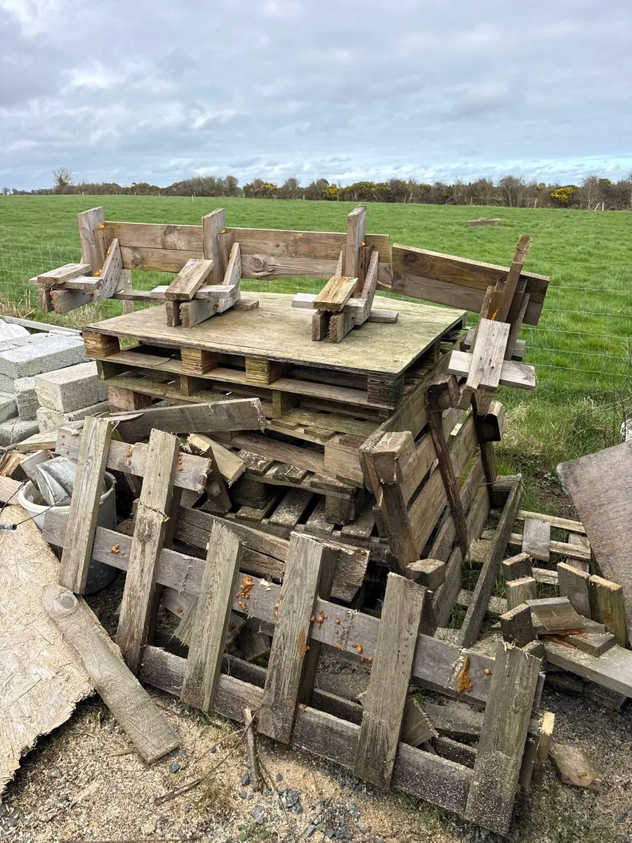 Free pallets for firewood