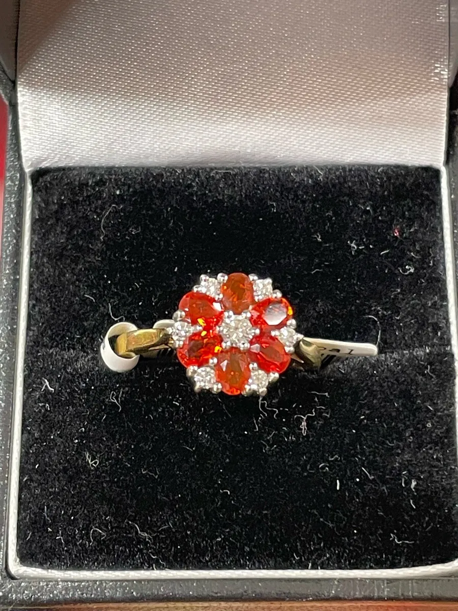 18k gold ring with fire opal and diamonds - Image 2