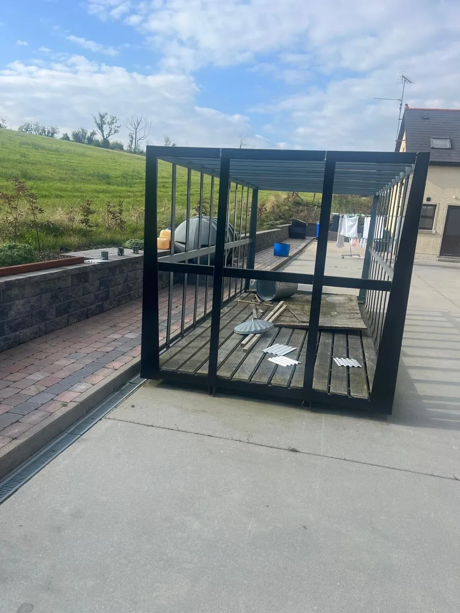 Man Other 2005 - Image 3