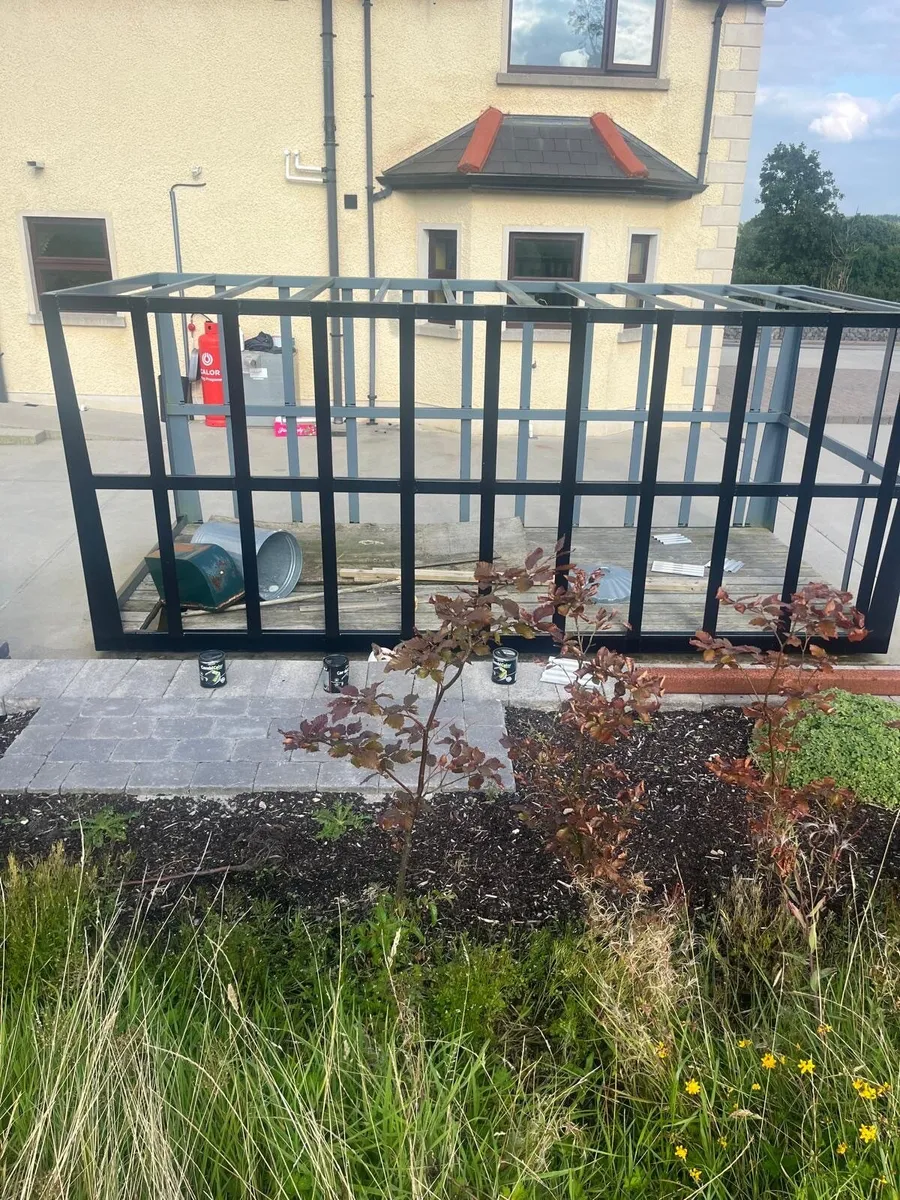 Man Other 2005 - Image 4