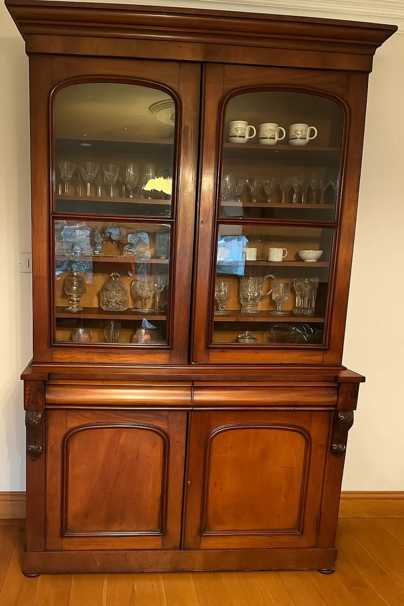 Traditional Display Cabinet