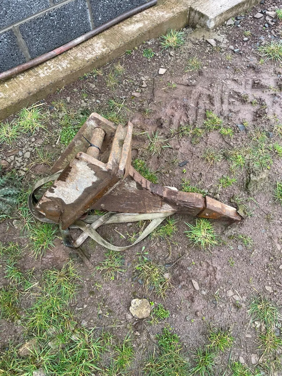 Ripper tooth 6-8 ton - Image 1